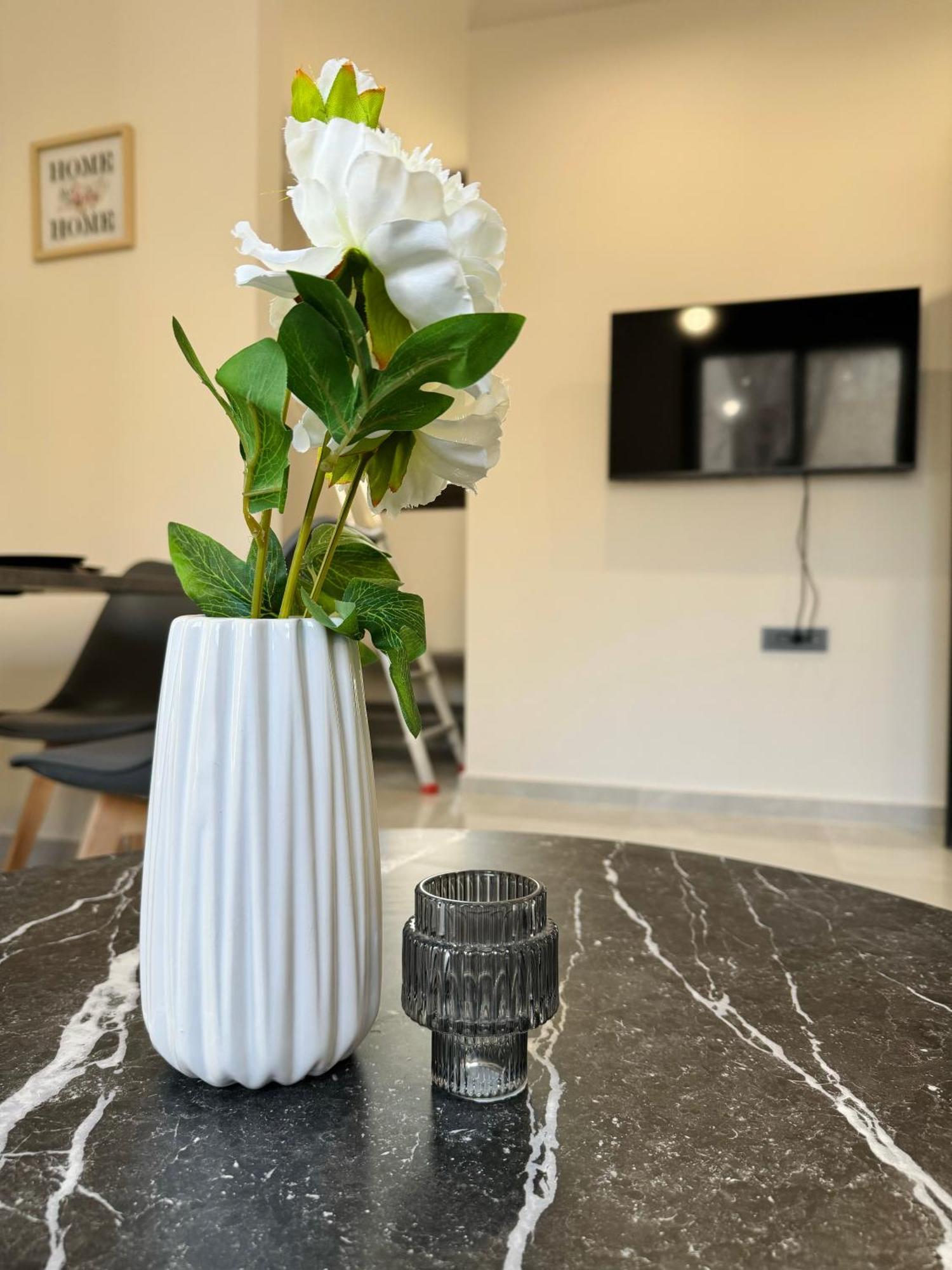 Spacious Apartment Near Monastiraki By Kozy Koala Атина Екстериор снимка