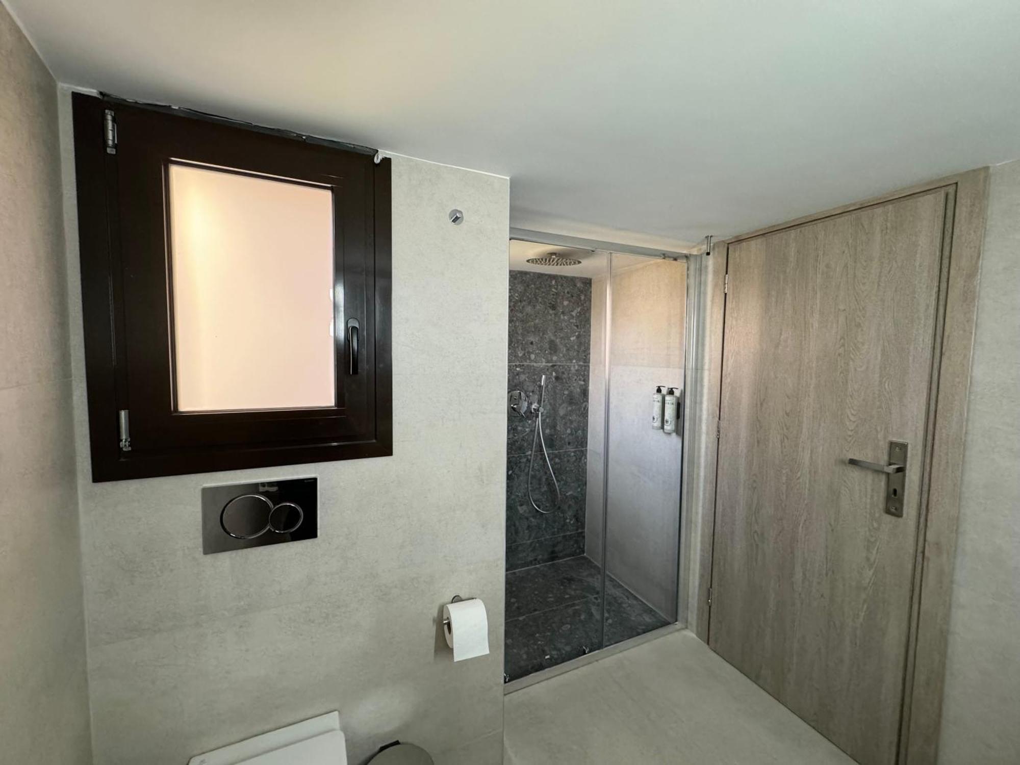 Spacious Apartment Near Monastiraki By Kozy Koala Атина Екстериор снимка