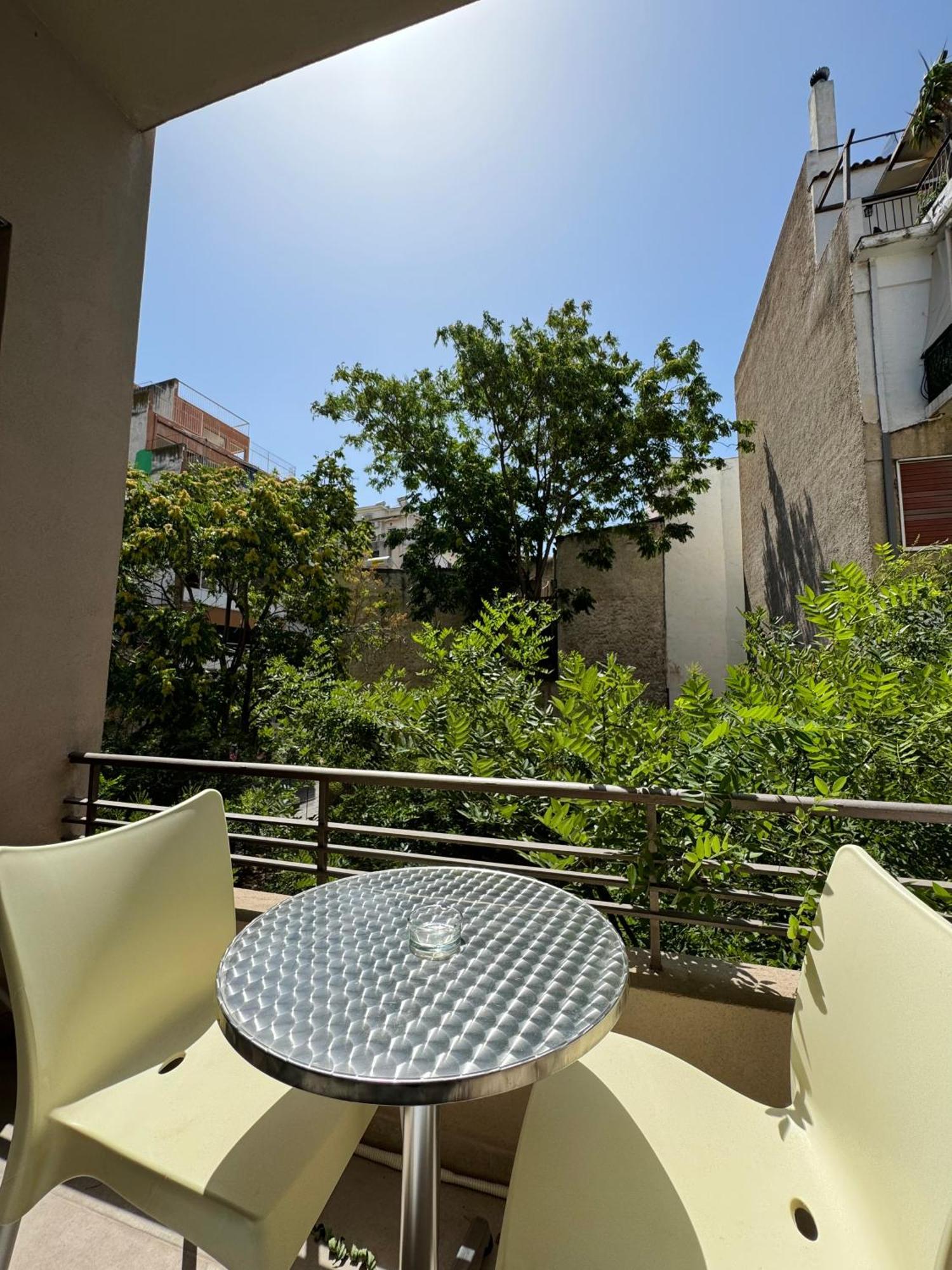 Spacious Apartment Near Monastiraki By Kozy Koala Атина Екстериор снимка
