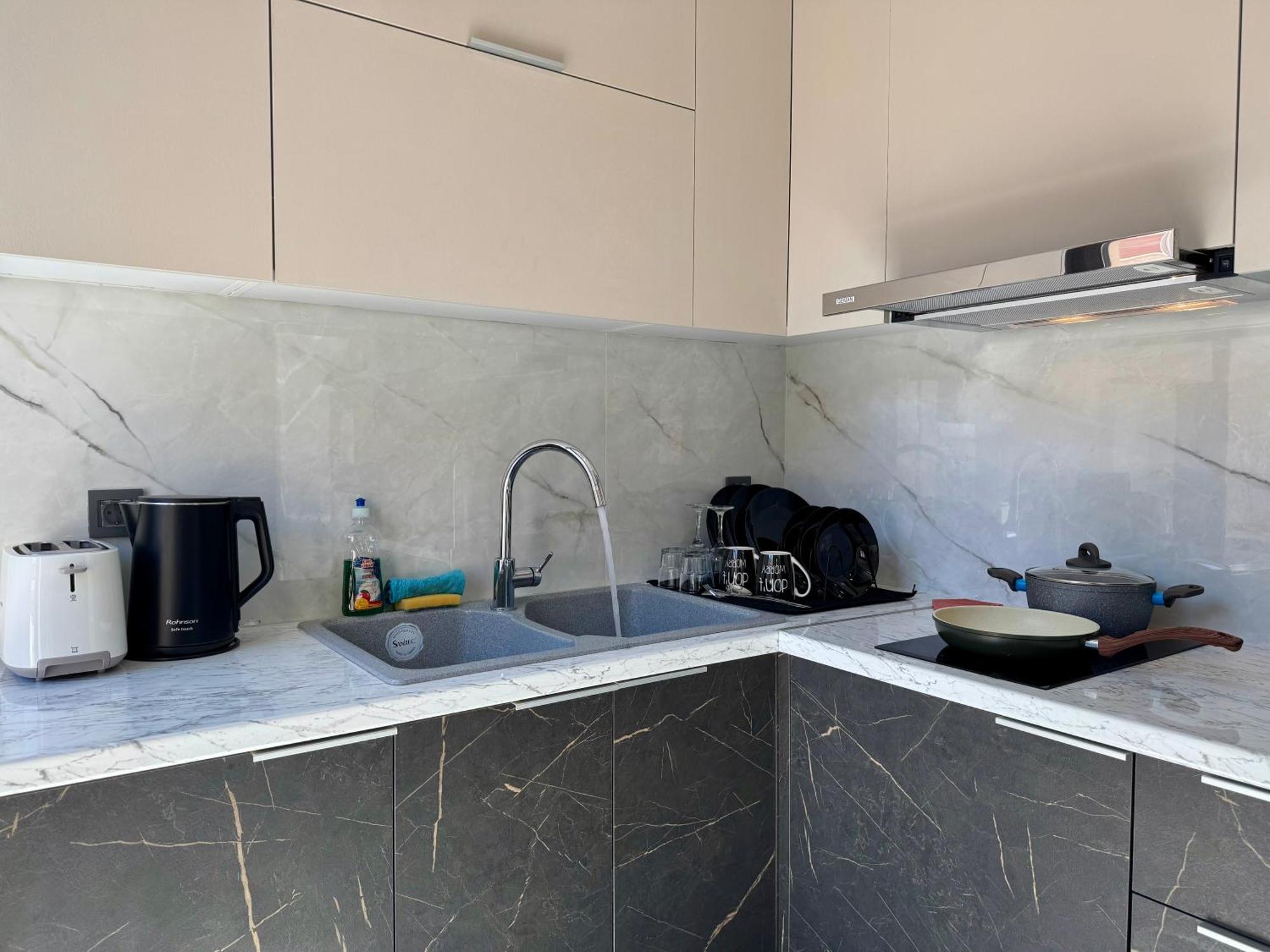 Spacious Apartment Near Monastiraki By Kozy Koala Атина Екстериор снимка