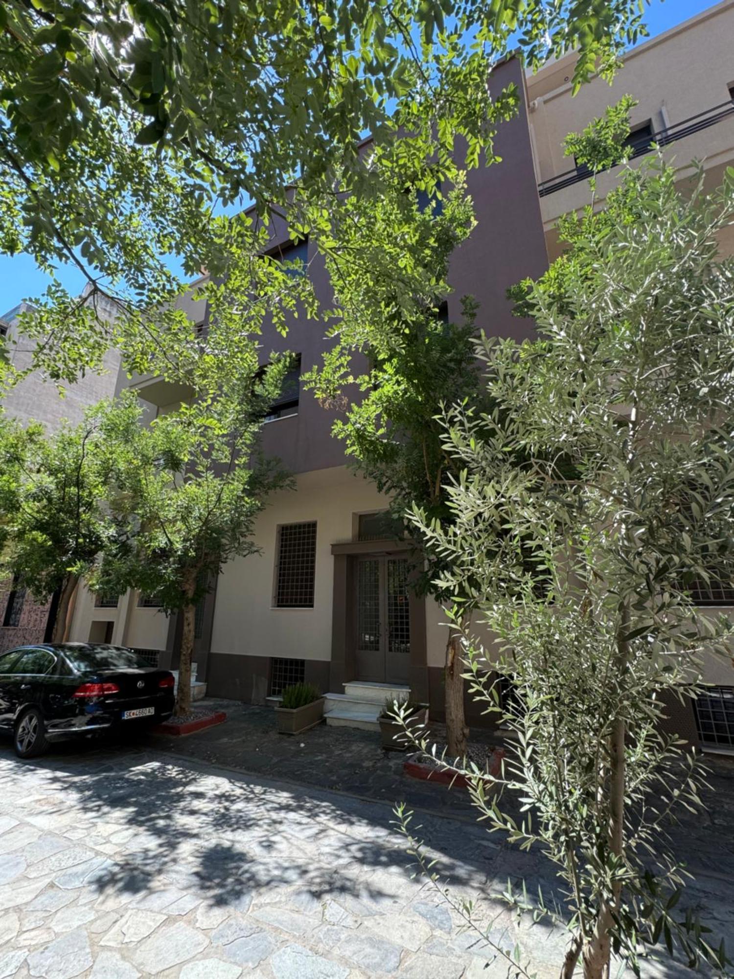 Spacious Apartment Near Monastiraki By Kozy Koala Атина Екстериор снимка